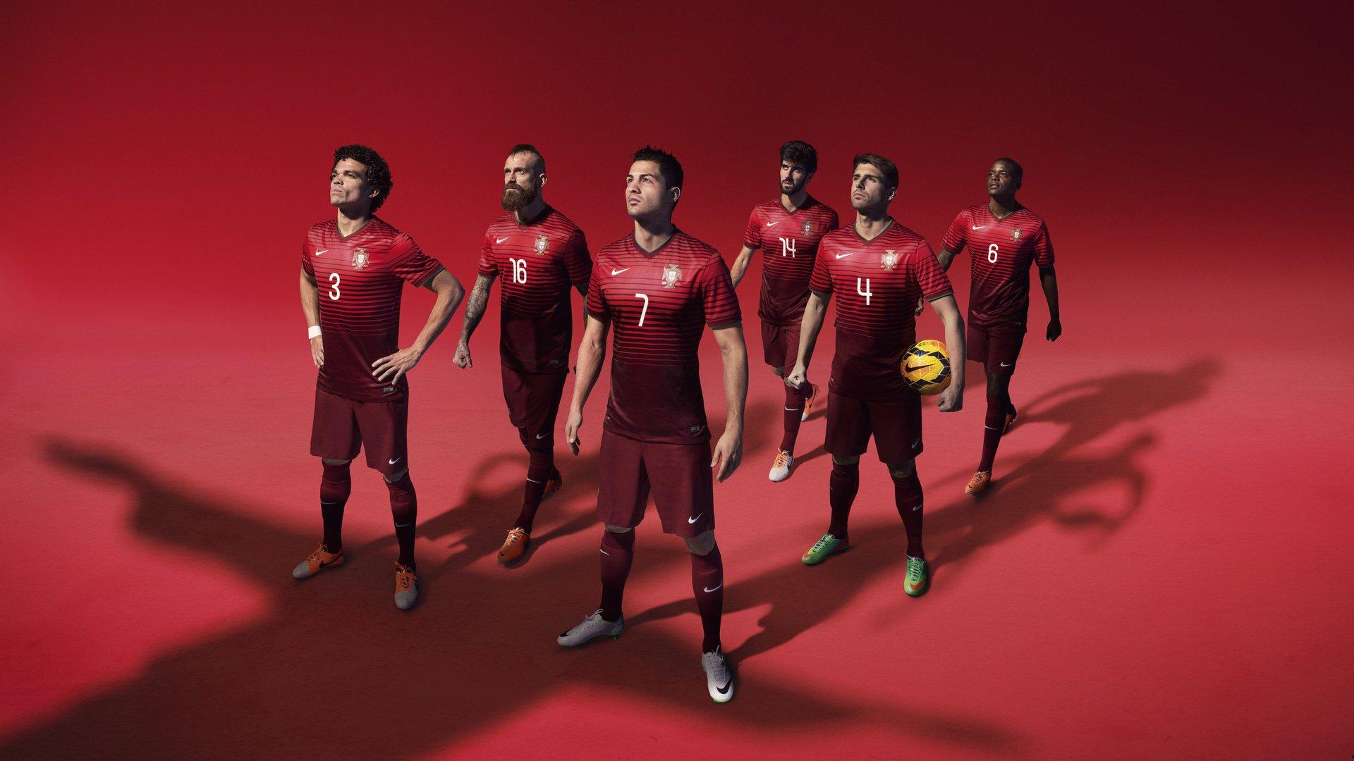 拜仁坚定留任弗罗因德,体育总监的未来与俱乐部战略紧密相连