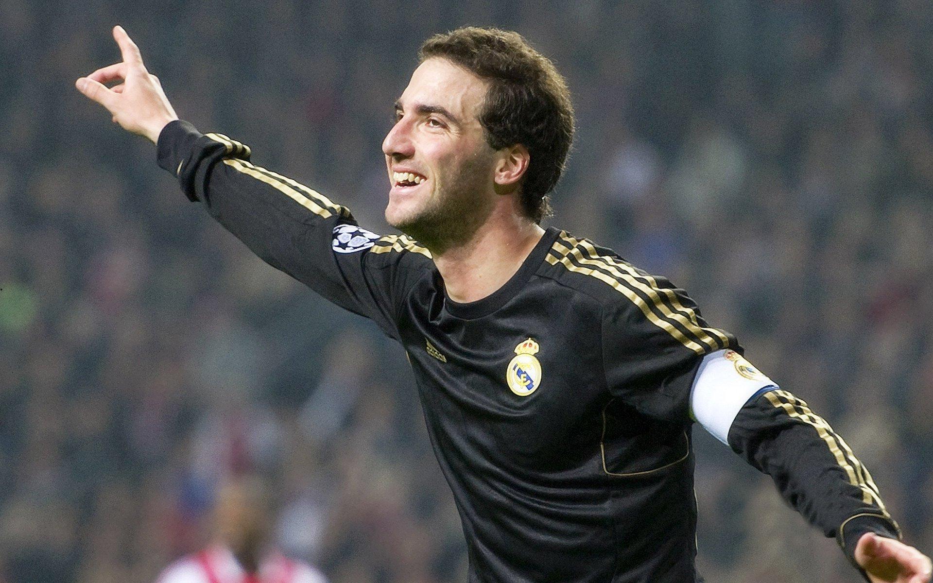 雷霆新王登基！亚历山大狂轰42分率队击溃独行侠，西部格局再起波澜